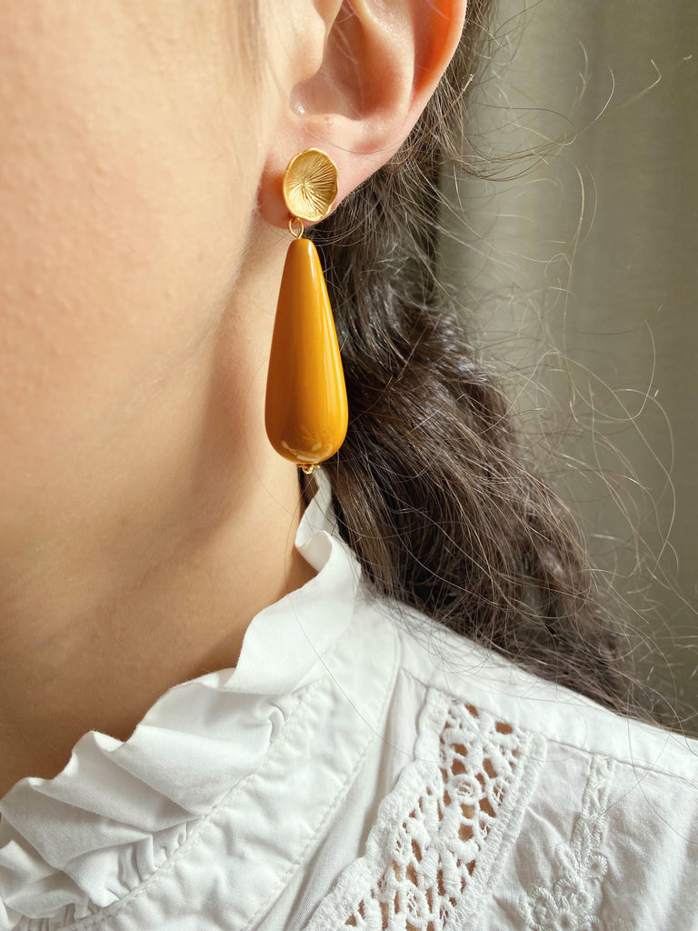 Gold-Plated Earrings with Colored Resin 